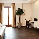 Hotel S 4*