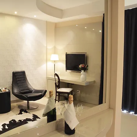 S Hotel 4*