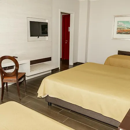 S Hotel 4*